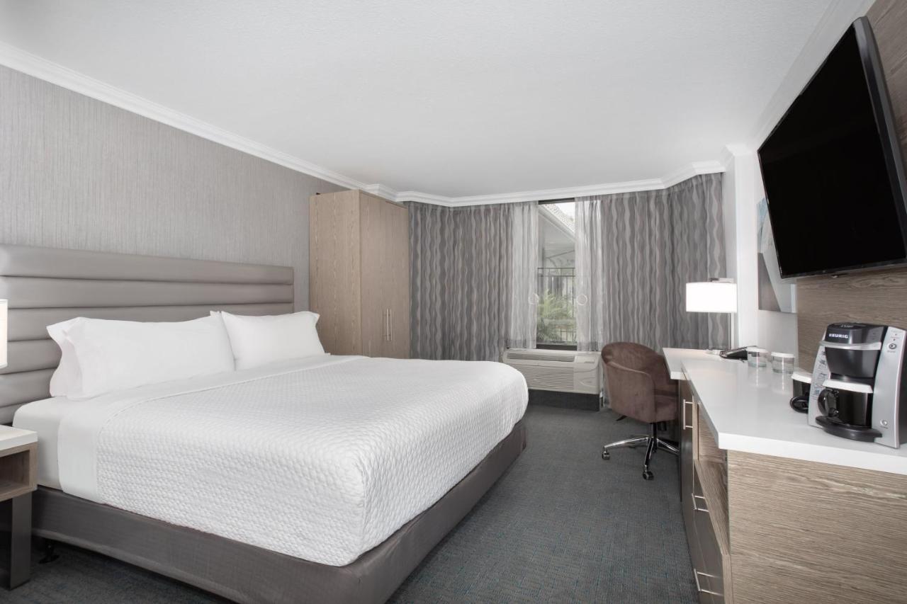 Crowne Plaza Costa Mesa Orange County By Ihg Hotel Exterior foto
