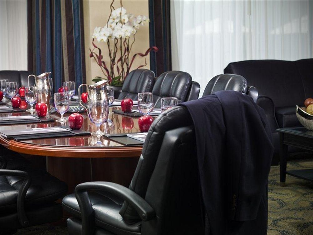 Crowne Plaza Costa Mesa Orange County By Ihg Hotel Afaceri foto